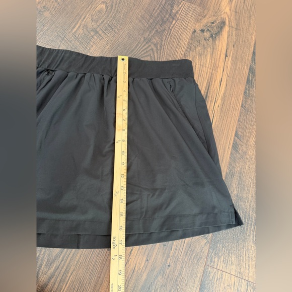 Quince Women’s Performance Tech Skort Black Size Large - Picture 12 of 12
